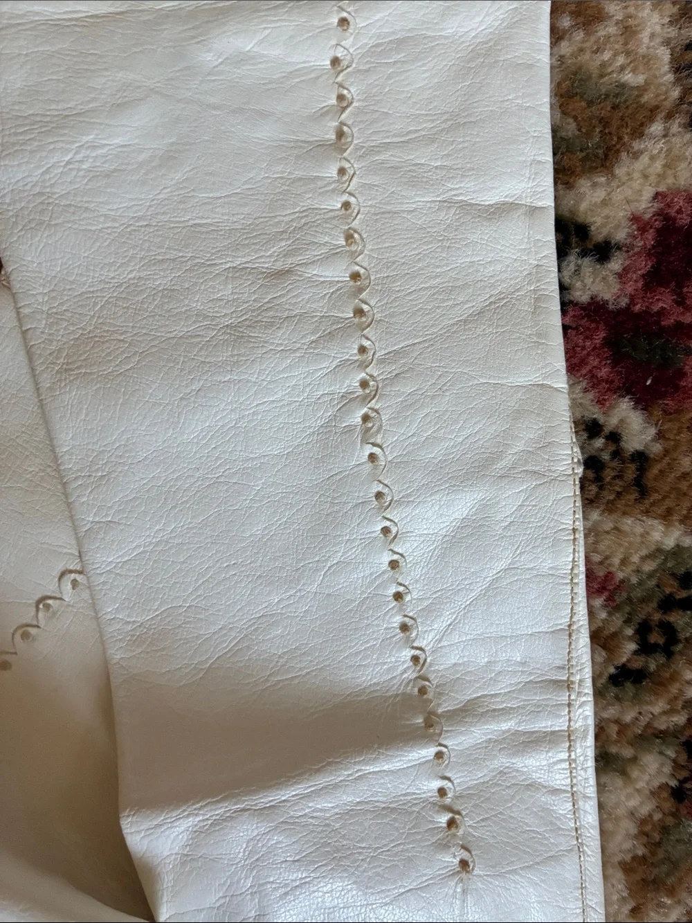 Vintage White Long Leather Gloves with Scallop Stitching